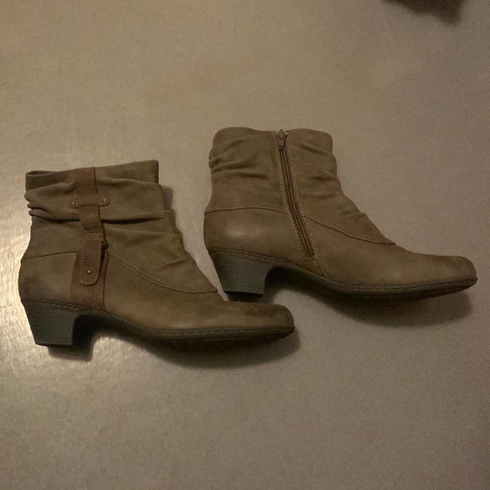 Taupe, brown Cobb Hill boots - size 10